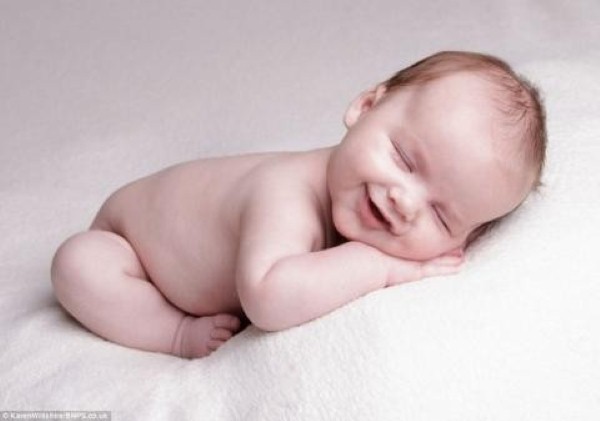Hình ảnh trẻ sơ sinh là một trong những hình ảnh đáng yêu nhất trên thế giới. Hãy điều chỉnh tâm trạng của bạn và thưởng thức những bức ảnh ngọt ngào và đáng yêu này để cảm thấy yêu đời hơn.