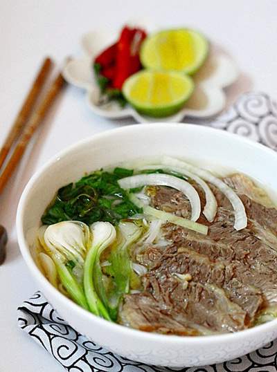 Cách nấu phở bò chín đơn giản nhất - hình ảnh