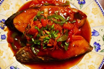 Cá ngừ kho cà chua - hình ảnh