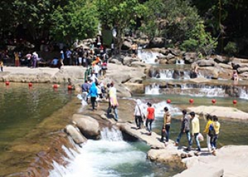 Hít thở không khí trong lành tại khu du lịch Yang Bay Khánh Hòa - hình ảnh