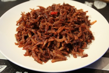 Cách kho cá cơm khô - hình ảnh