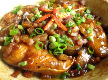 Cách kho cá basa ngon - hình ảnh