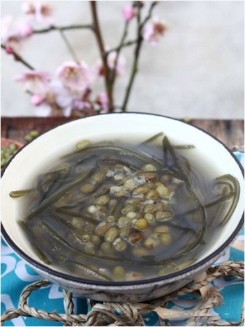 Cách nấu chè đậu xanh phổ tai ngon - hình ảnh