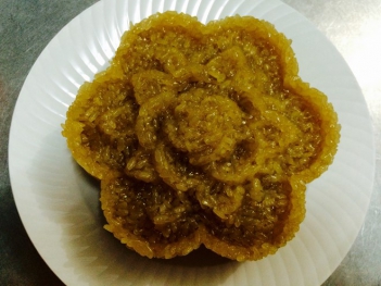 Cách nấu chè con ong ngon - hình ảnh
