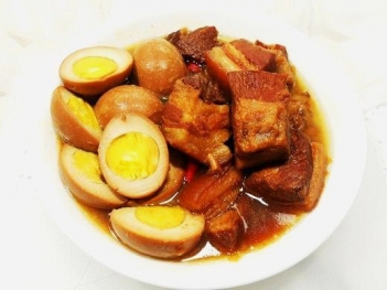 Cách làm thịt kho tàu với trứng ăn ngon, hết nhiều cơm - hình ảnh