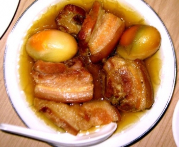 Thịt kho tàu trứng cút - hình ảnh