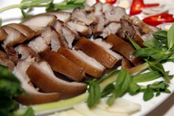 Thịt lợn rừng hấp thơm lừng - hình ảnh