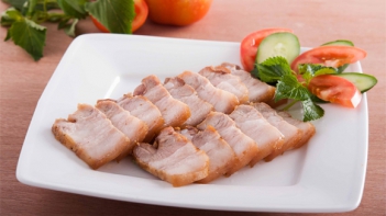 Cách làm ba rọi chiên giòn ngon khó cưỡng lại - hình ảnh