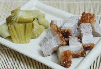 Bí quyết cách làm thịt heo quay giòn bì ngon - hình ảnh