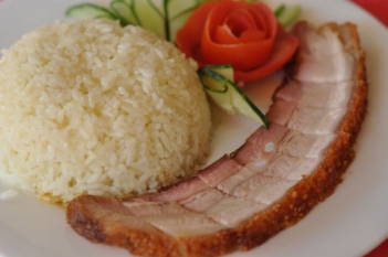 Hướng dẫn cách làm thịt heo quay giòn, ngon tuyệt - hình ảnh