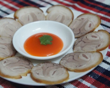 Hướng dẫn cách làm thịt lợn hun khói dễ mà ngon - hình ảnh