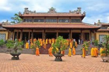 Chùa Từ Đàm Huế ở đâu - hình ảnh
