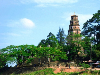 Chùa Thiên Mụ cổ tự ở Huế - hình ảnh