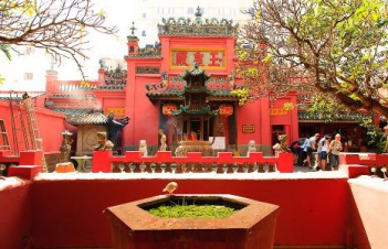 Chùa Ngọc Hoàng ở TPHCM có gì - hình ảnh