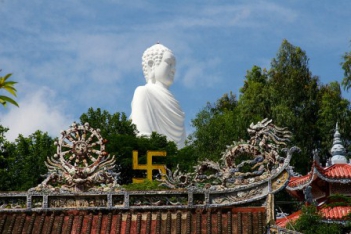 Chùa Long Sơn ở Nha Trang - hình ảnh