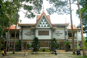 Bảo tàng Khmer Sóc Trăng có gì thú vị - hình ảnh