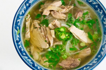 Cách chế biến phở gà Hà Nội tuyệt ngon - hình ảnh