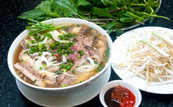 Cách nấu nước phở thơm ngon khó cưỡng lại - hình ảnh