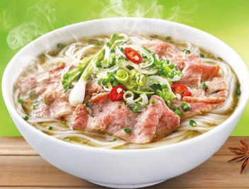 Cách nấu phở bò tái lăn tại nhà ngon hơn nhà hàng - hình ảnh