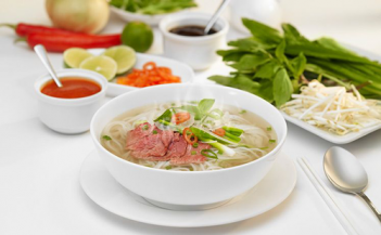 Cách nấu phở bò truyền thống của người Hà Nội - hình ảnh