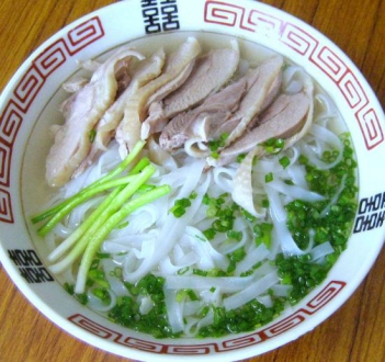 Cách nấu canh phở ngon dậy mùi thơm - hình ảnh