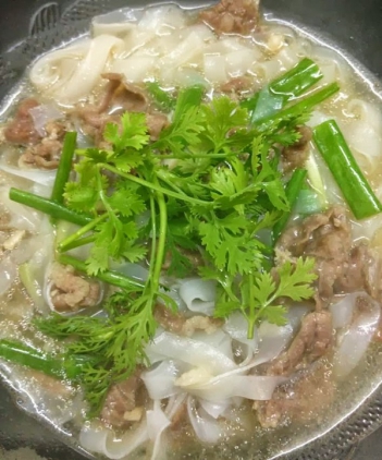 Cách nấu phở ngon cho bé ăn nhiều hơn - hình ảnh