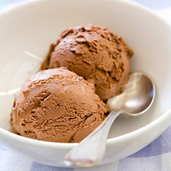 Cách làm kem chocolate cực ngon - hình ảnh