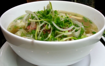 Cách nấu phở bò gà ngon ngọt từ xương - hình ảnh